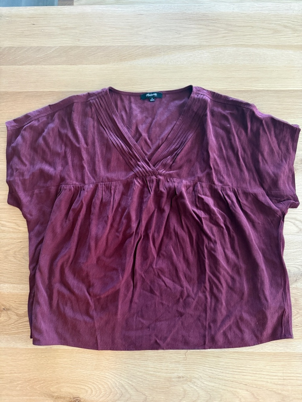 Madewell Burgundy V-Neck Pleated Short Sleeve Blouse